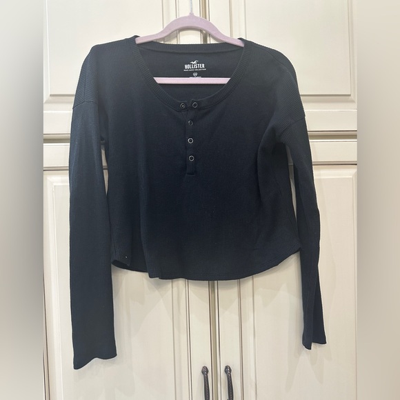 Cropped Women's Black Button-Detail Top - Picture 1 of 1